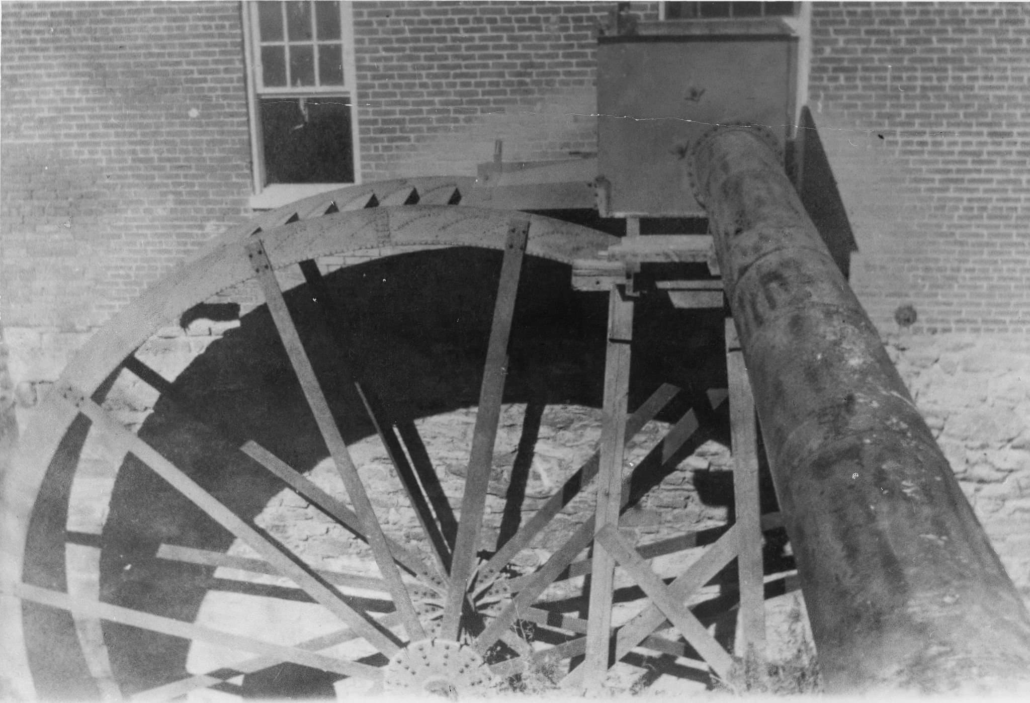 Metal water wheel